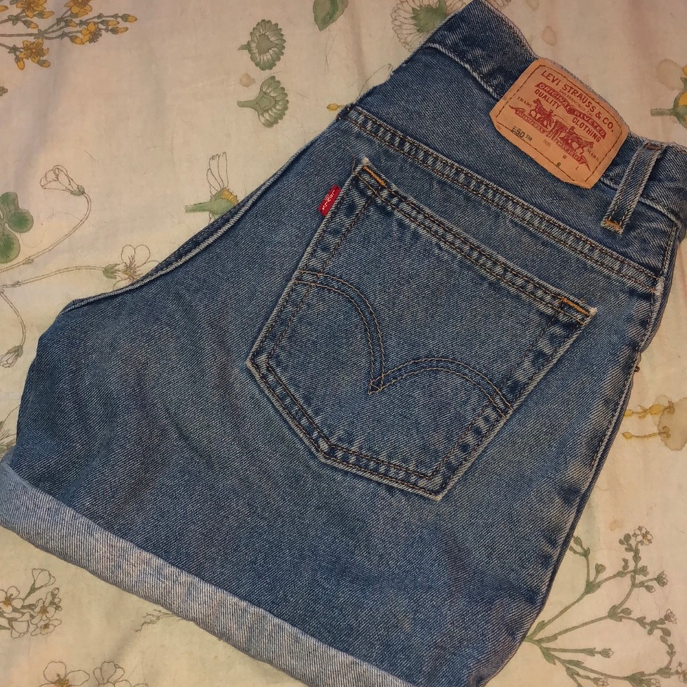 vintage levi’s shorts!